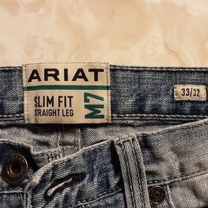 Ariat m7 33x32